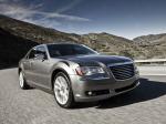 Chrysler 300C 2011 года
